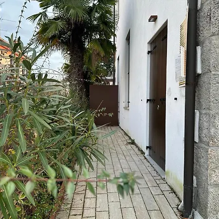 Welc-om De Rerum Natura דירה *